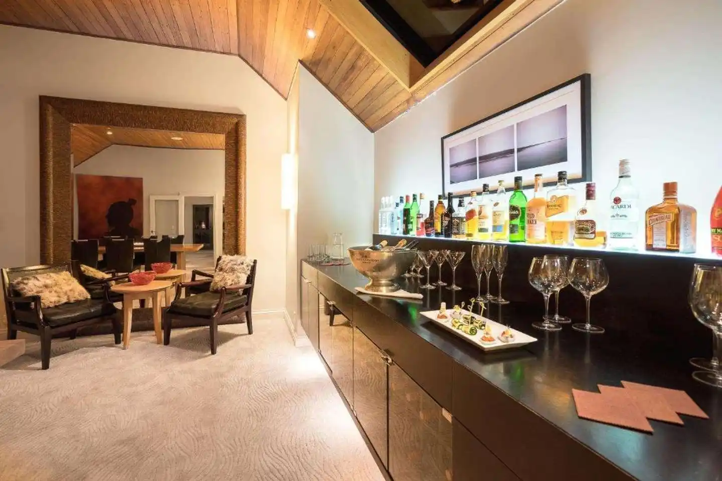 Azur Lodge Restaurant