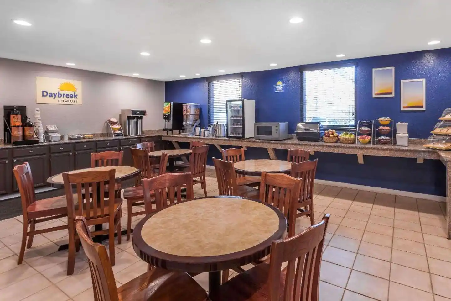 Days Inn by Wyndham College Park Airport Best Road Konferenz