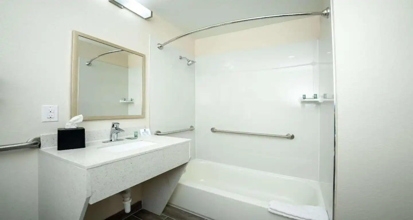 Best Western Houston Bush Intercontinental Airport Inn Badezimmer