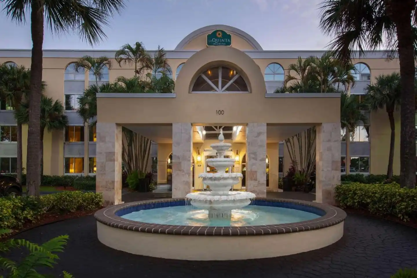 La Quinta Inn & Suites Deerfield Beach I-95 Aussenansicht