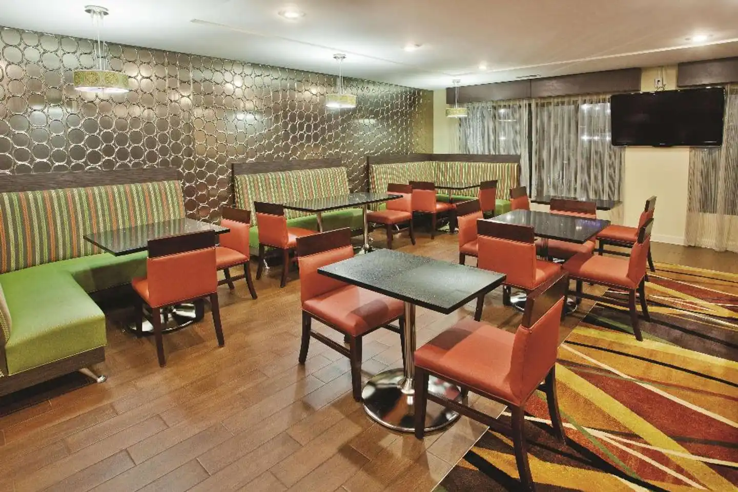 La Quinta Inn & Suites by Wyndham Florence Lobby
