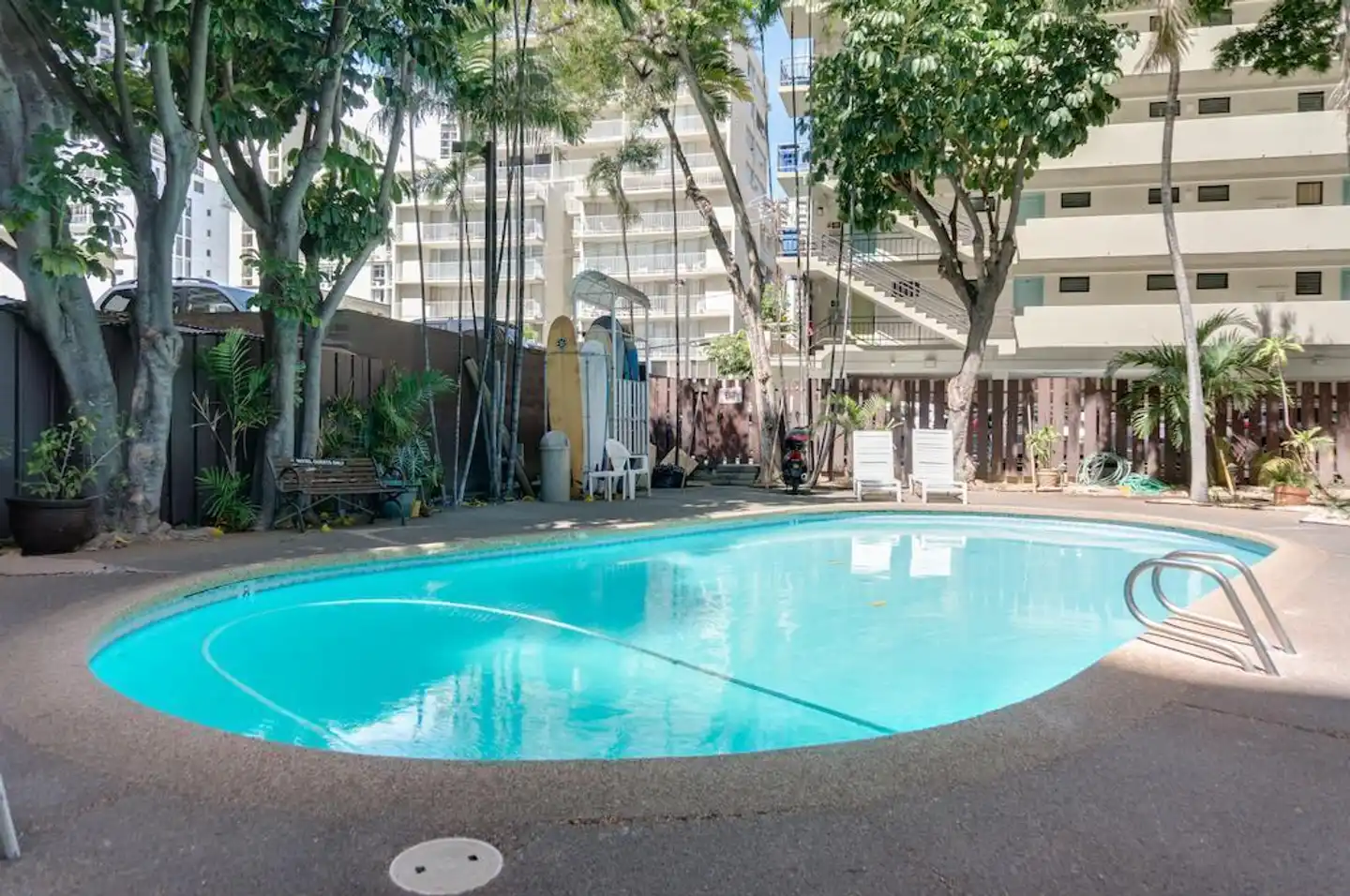 Castle Waikiki Grand Hotel Pool