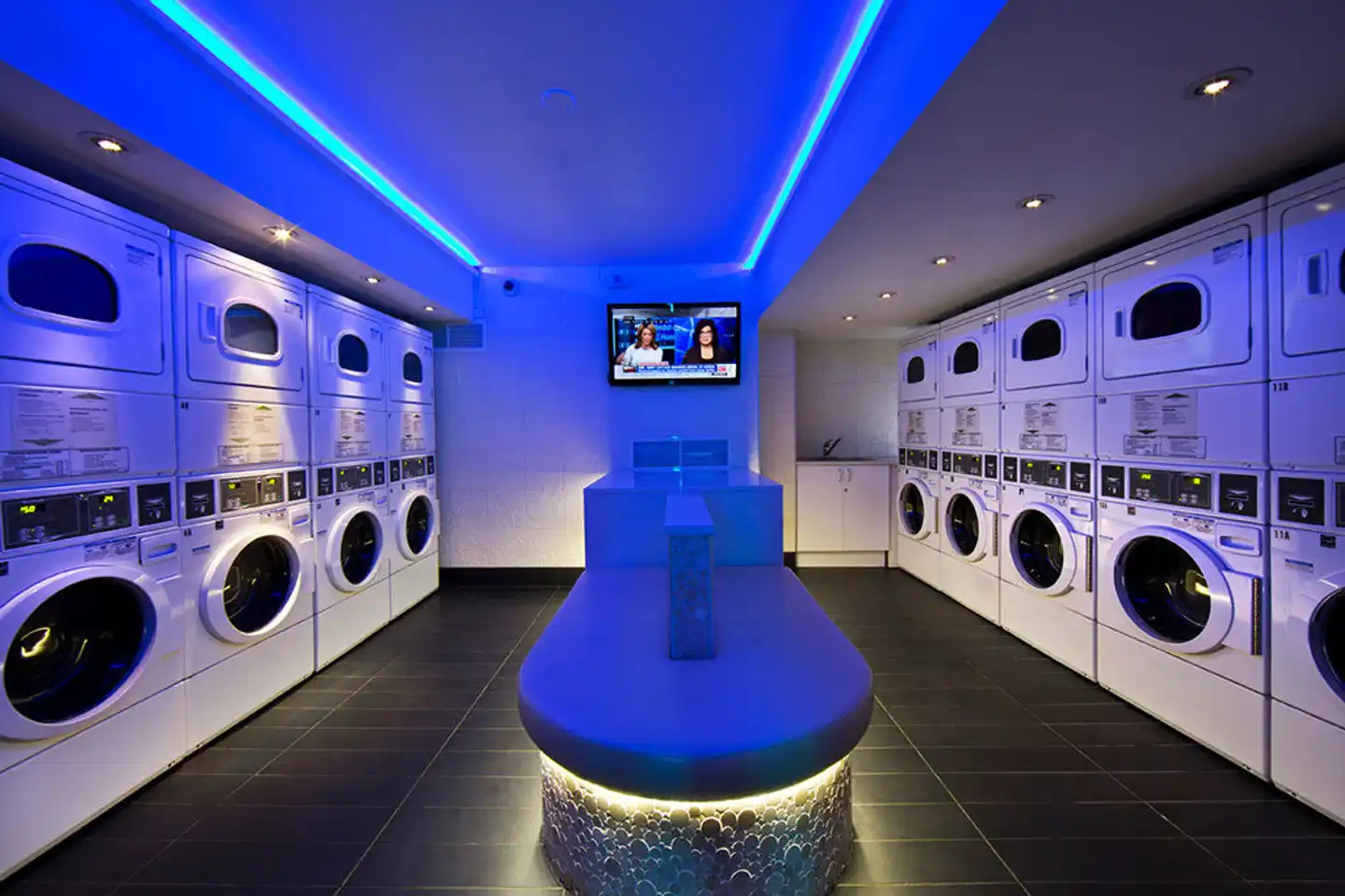 Trylon Appartements Hotel Lobby