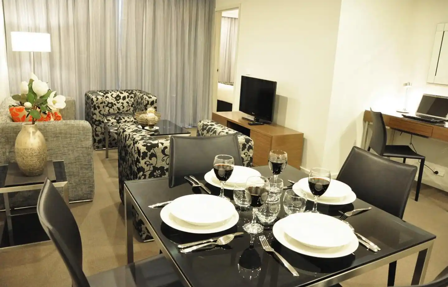 Adina Serviced Apartments Canberra Dickson Badezimmer
