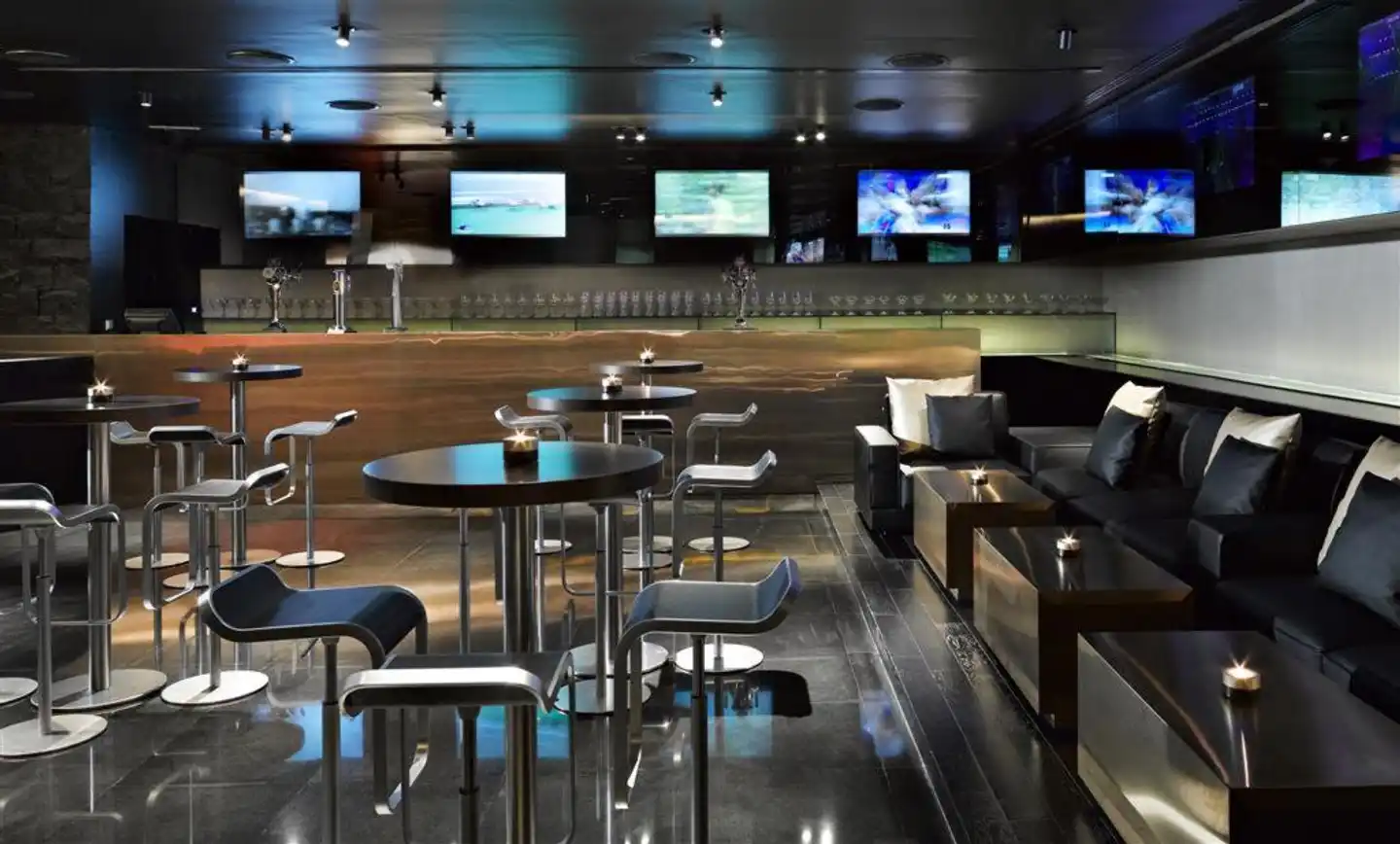The Canvas Hotel Dubai MGallery By Sofitel Bar