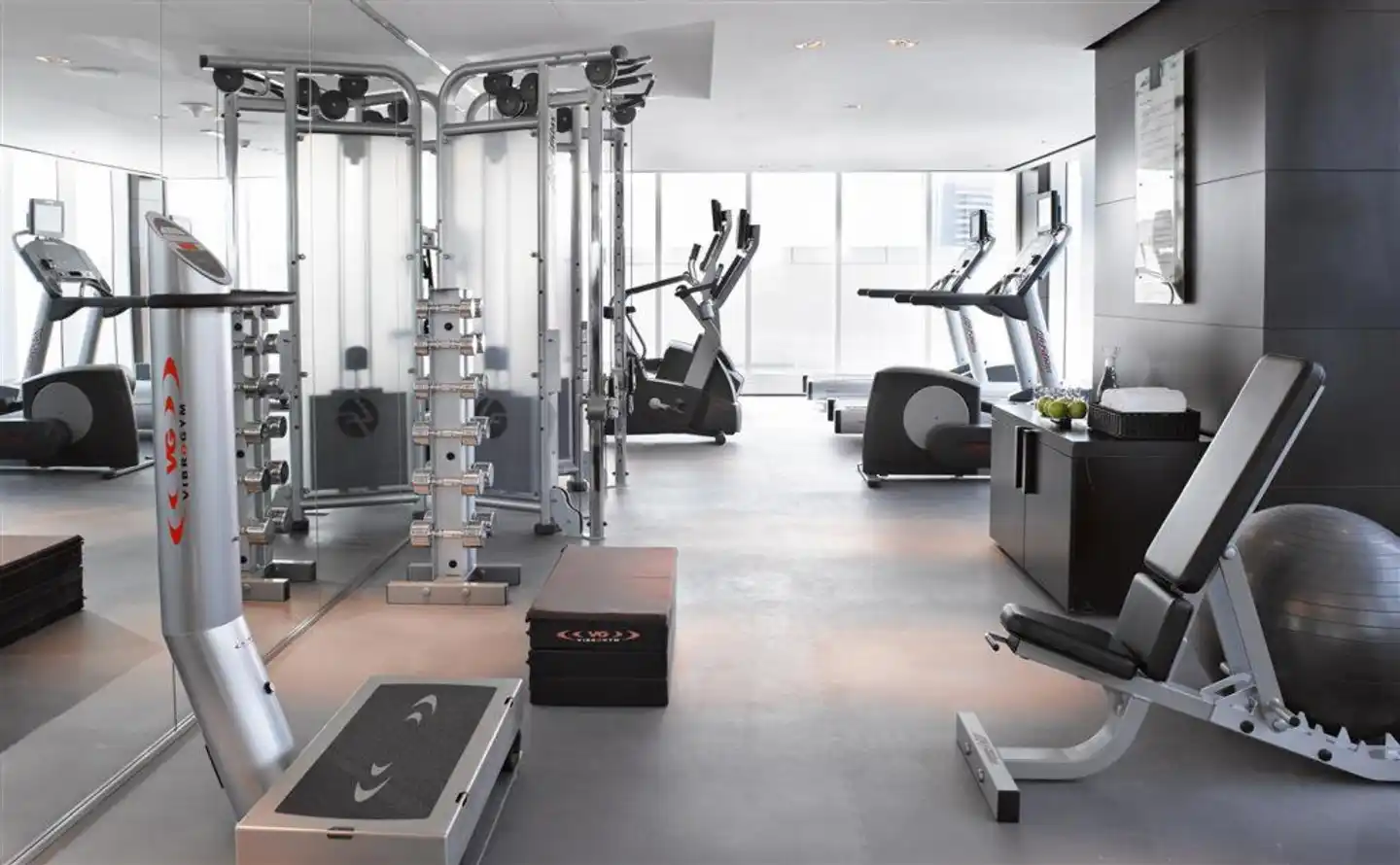 The Canvas Hotel Dubai MGallery By Sofitel Sport und Entertainment