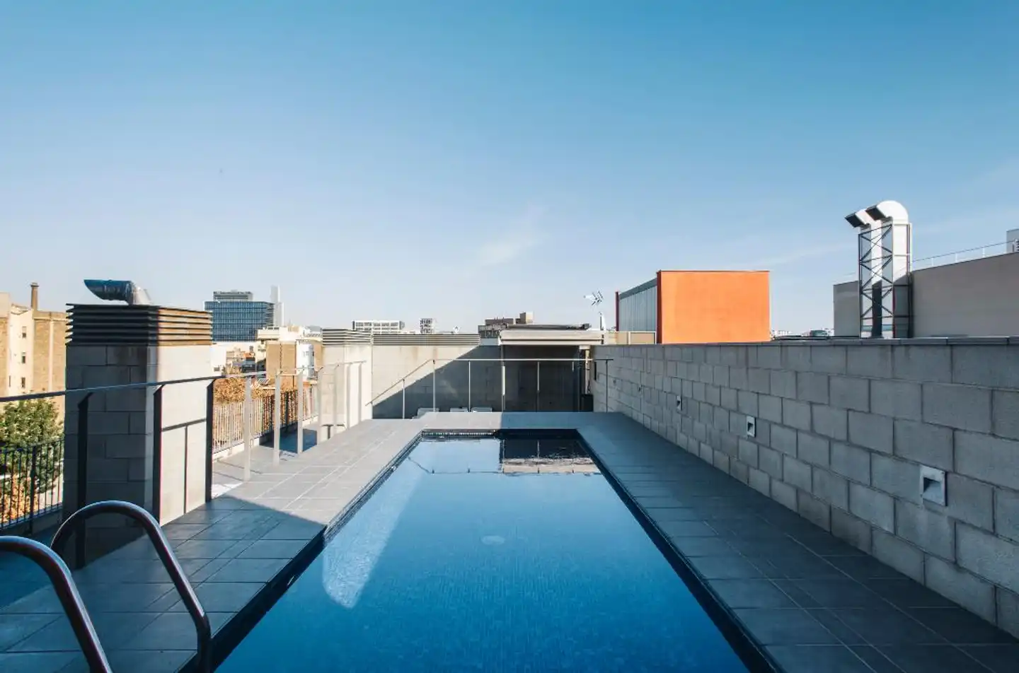 Barcelona Apartment Republica Pool