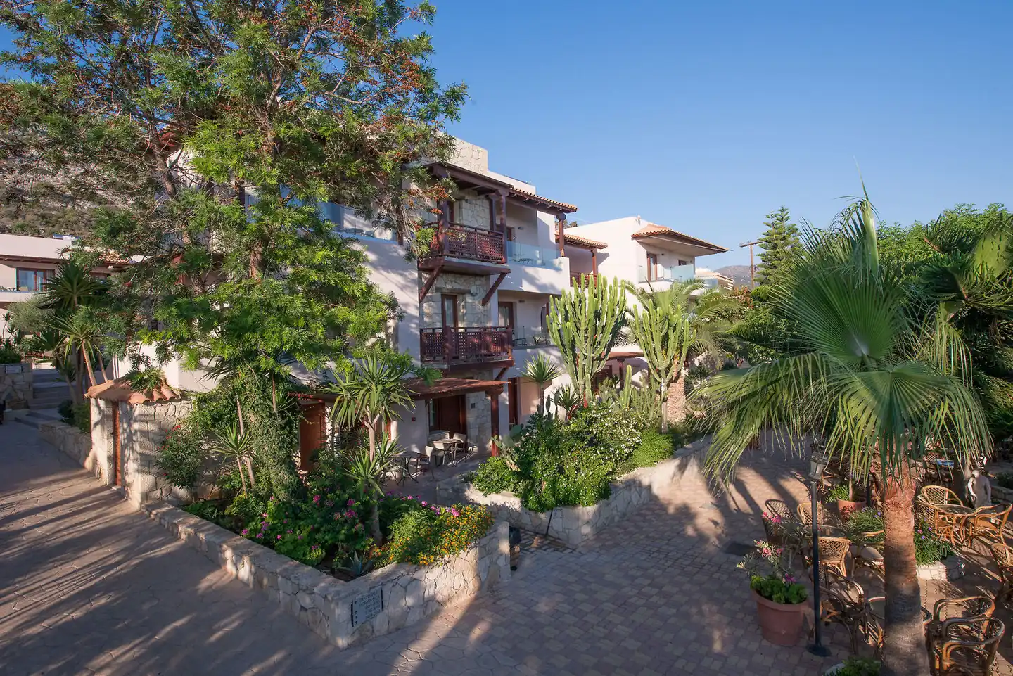 Cactus Village Hotel Aussenansicht