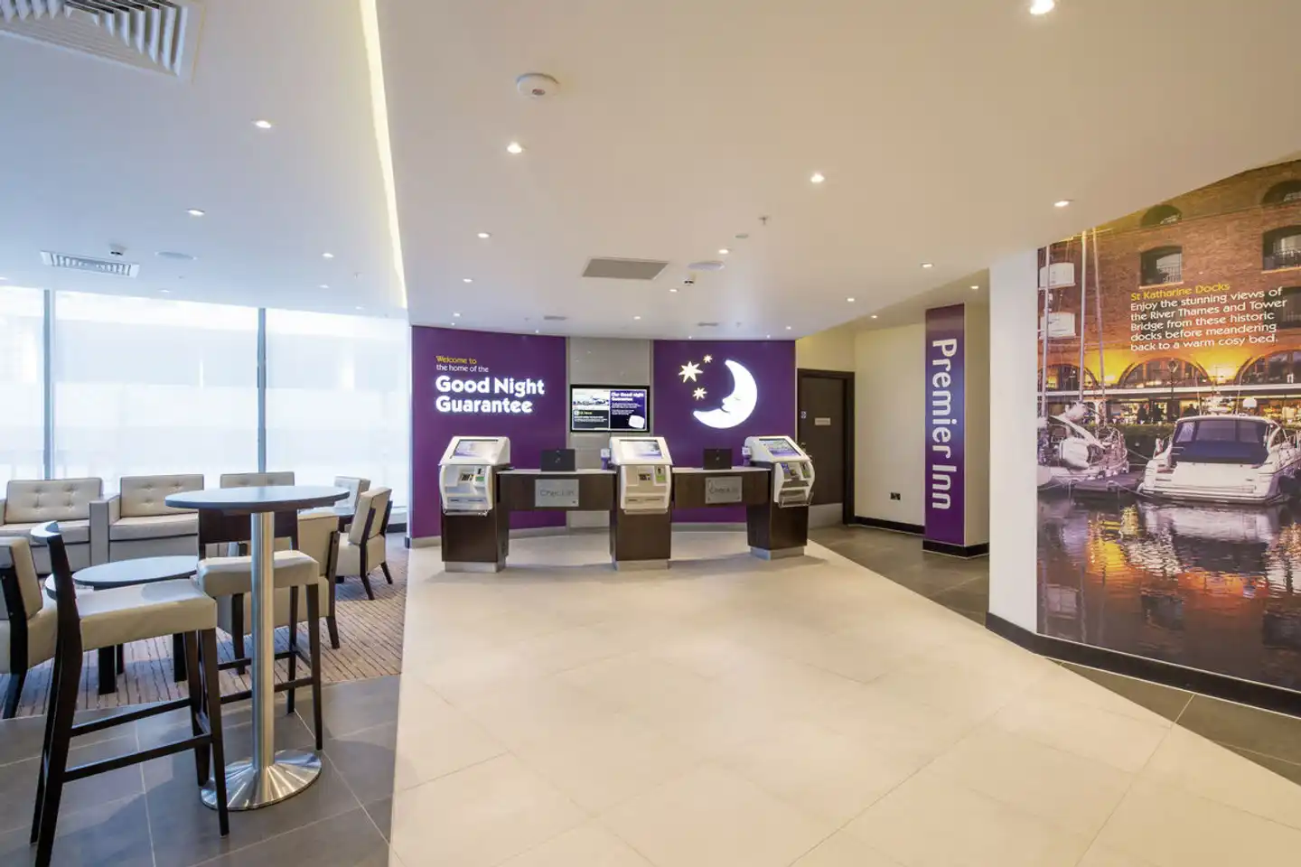 Premier Inn Aldgate Bar