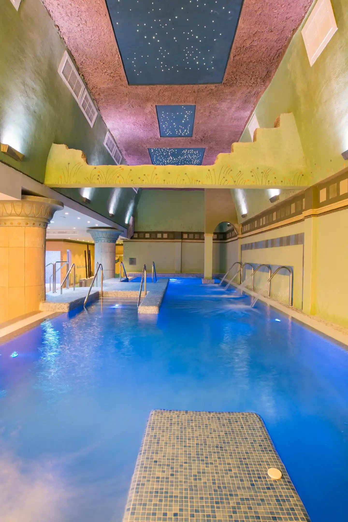 Grand Luxor Hotel Hallenbad