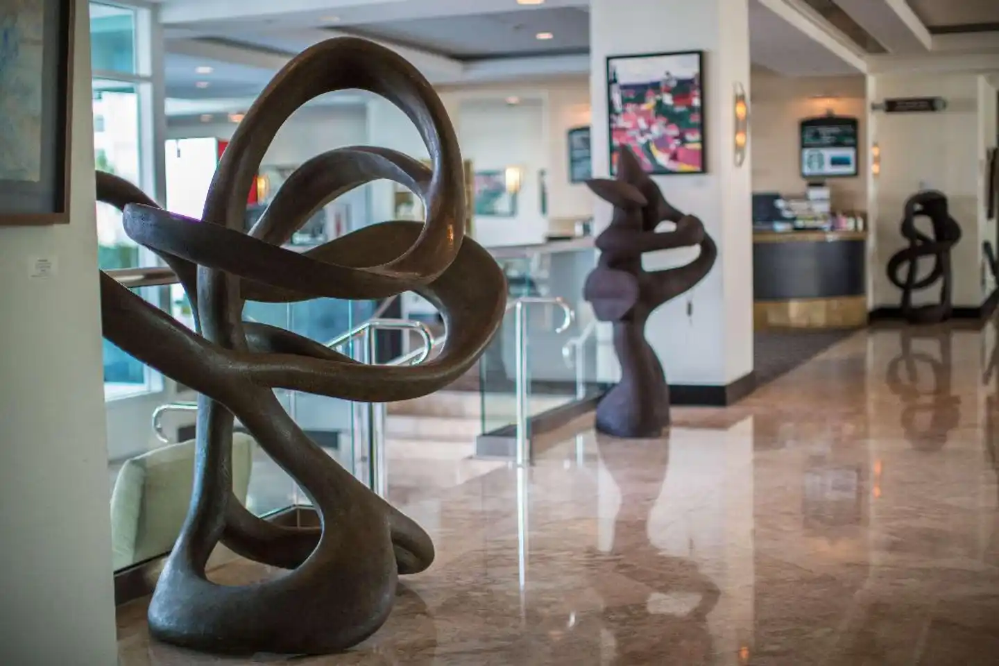 Gallery ONE - A DoubleTree Suites by Hilton Hotel Sport und Entertainment