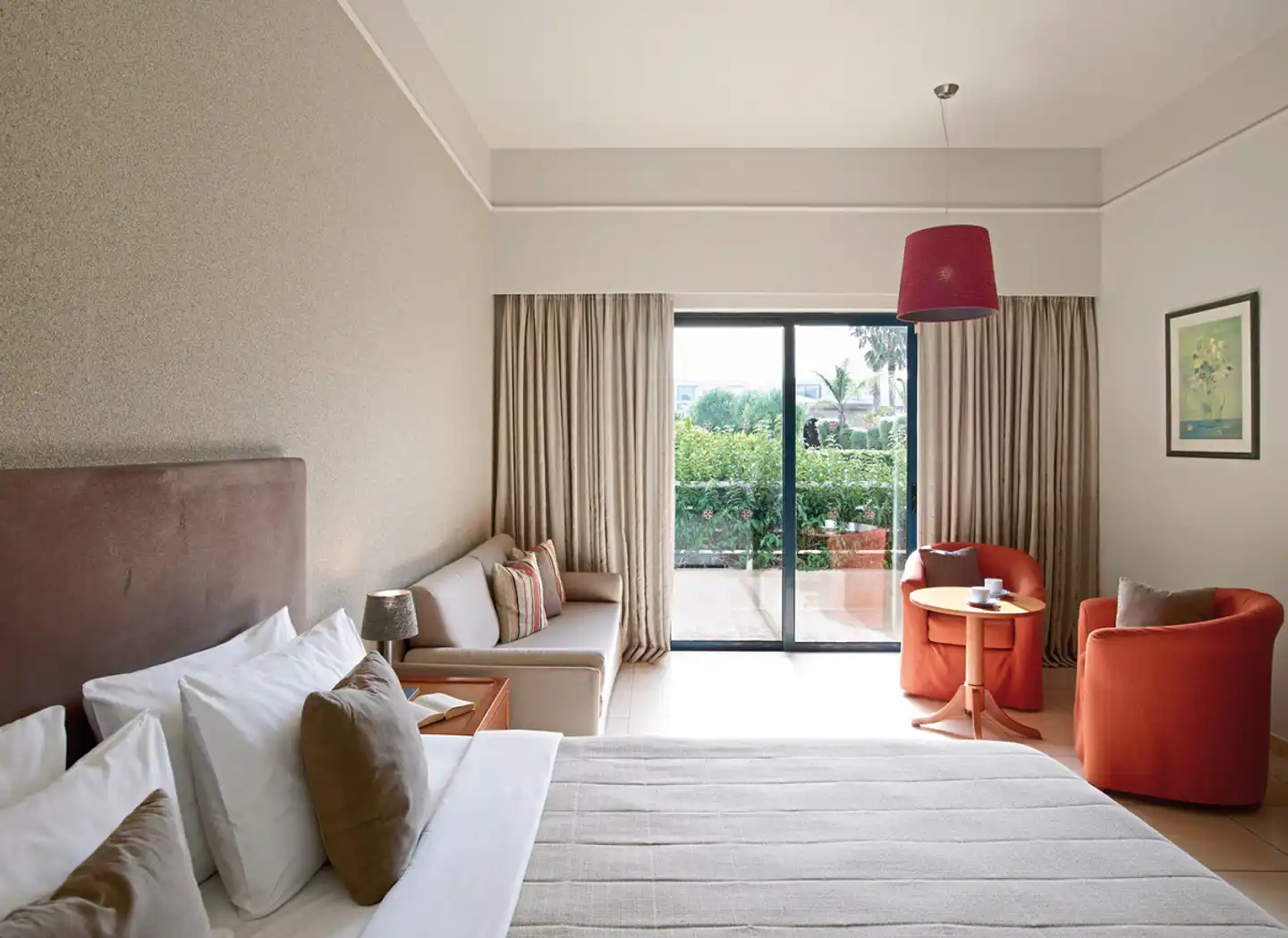 The Ixian Grand & All Suites Wohnbeispiel