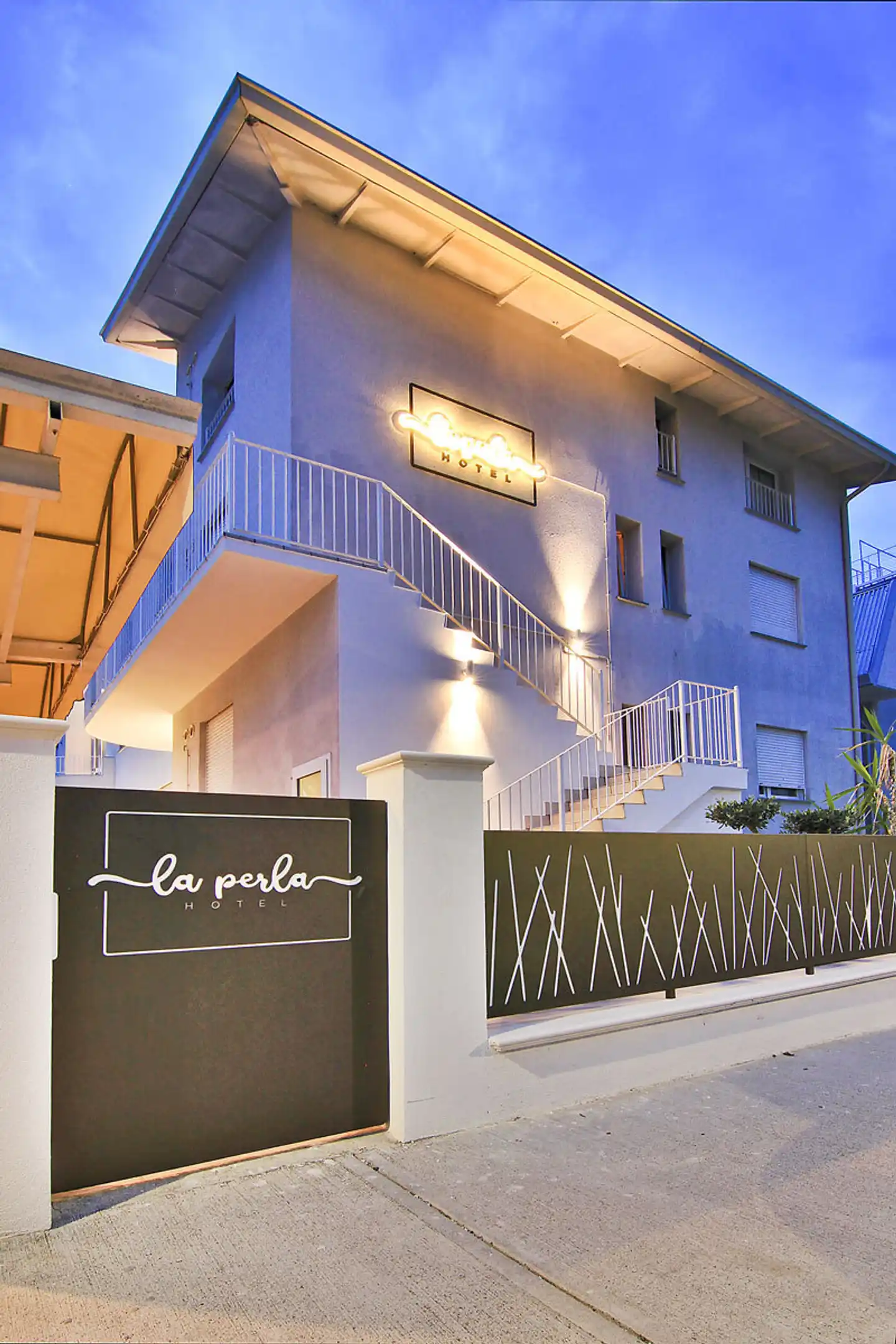Hotel La Perla Aussenansicht