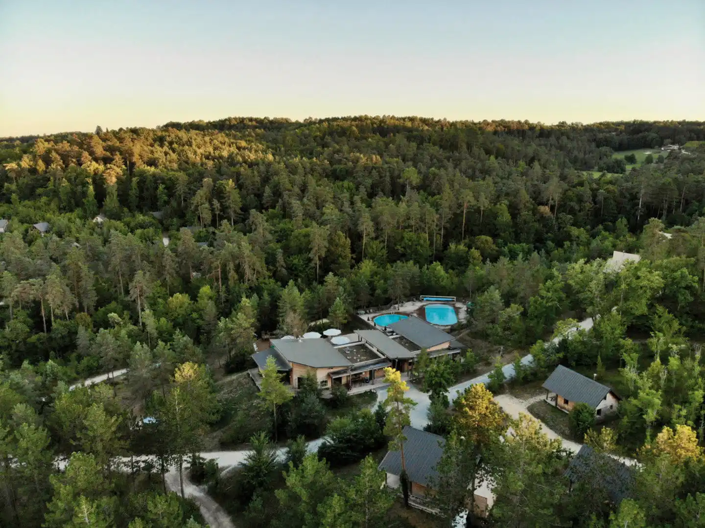 Village Huttopia Lanmary Landschaft