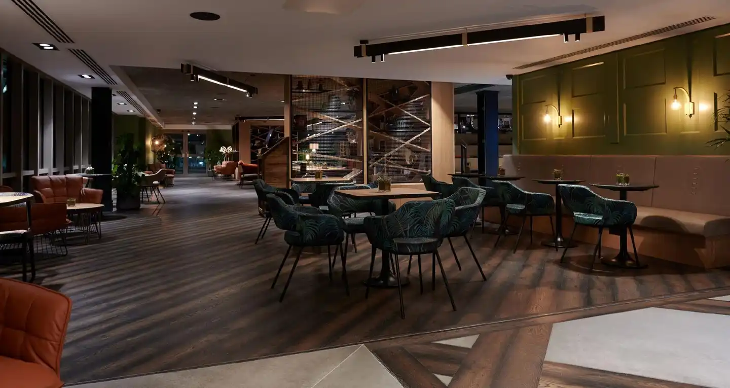 voco Leicester Lobby