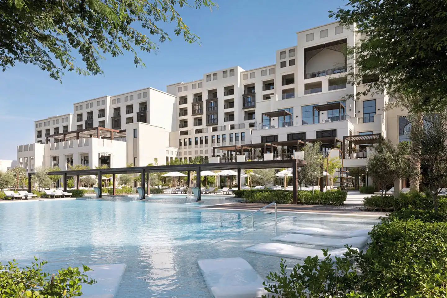 Jumeirah Gulf of Bahrain Pool