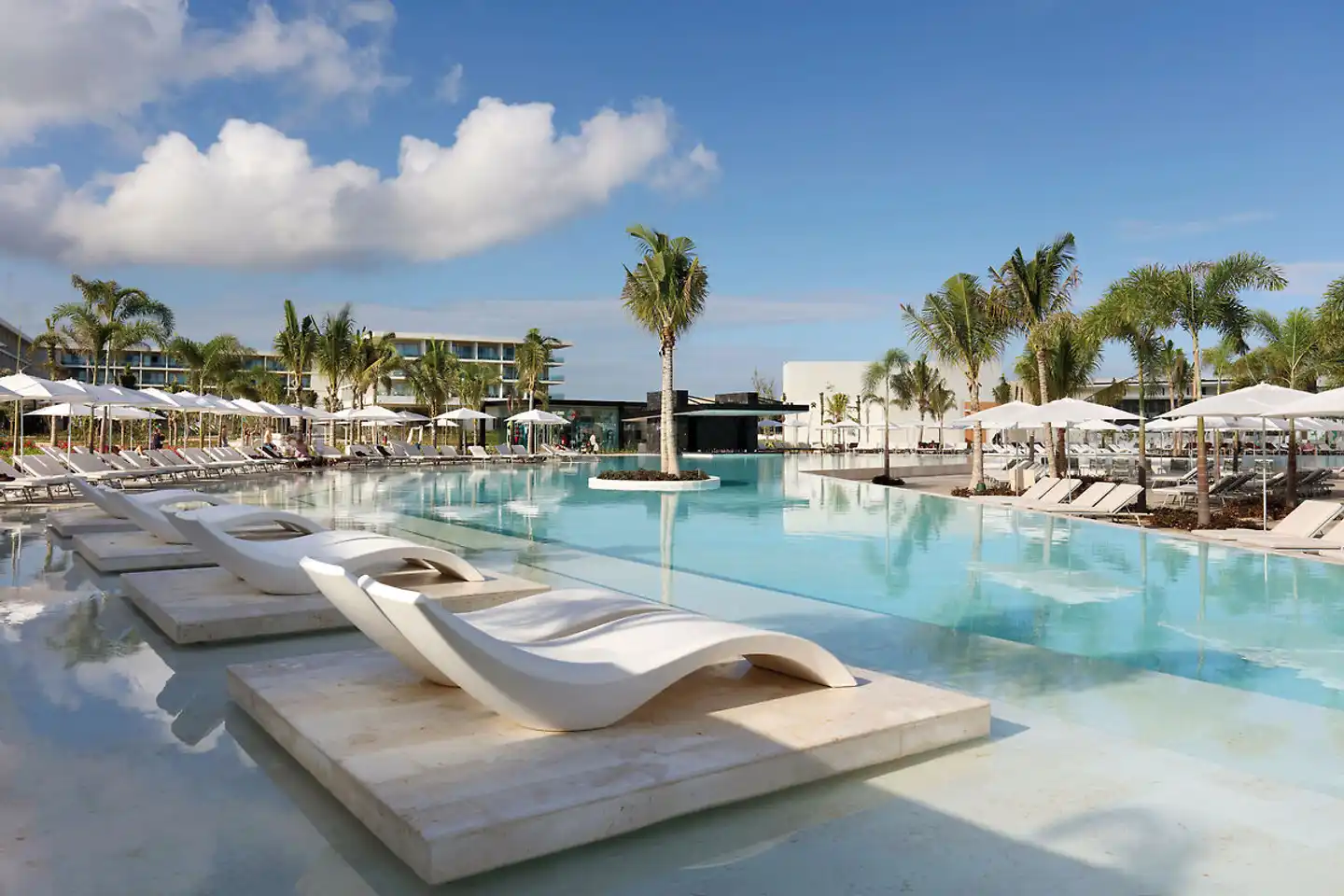 Grand Palladium Select Costa Mujeres Pool