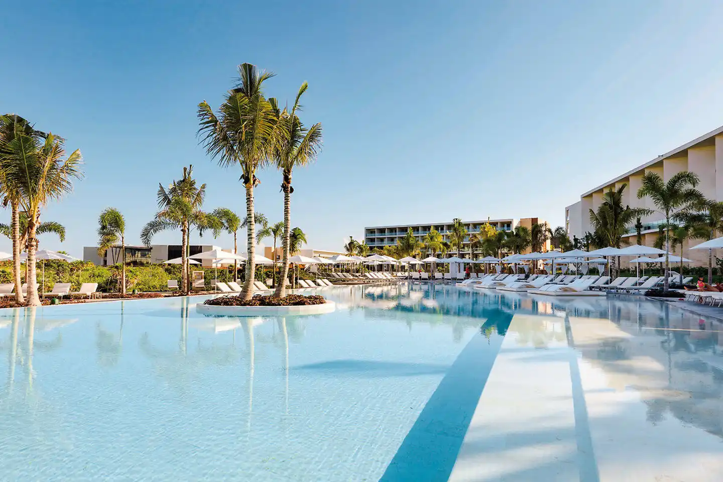 Grand Palladium Select Costa Mujeres Pool