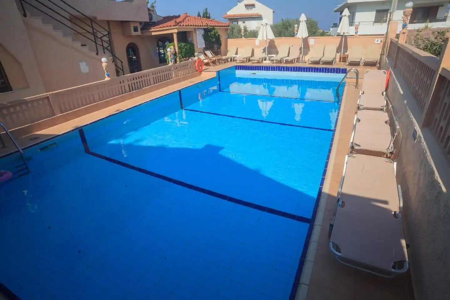 Evina Rooms & Villas Pool