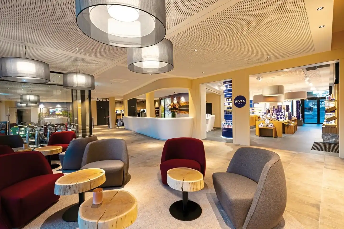 aja Zürich Lobby
