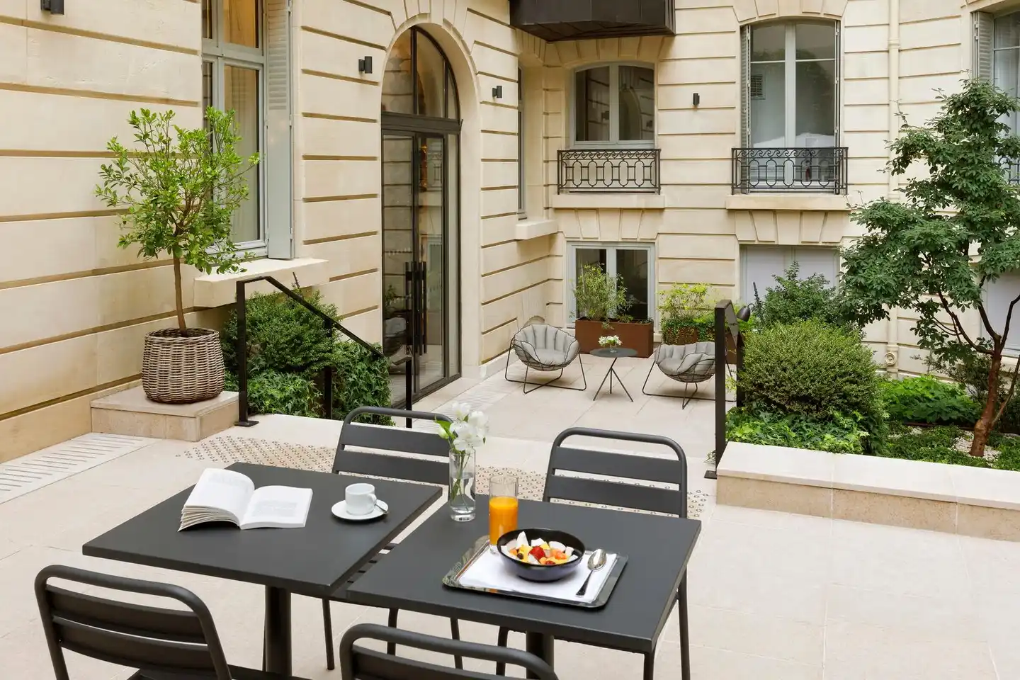 La Clef Champs-Élysées Paris Terrasse