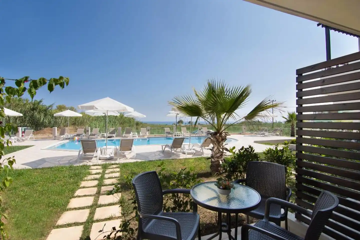 Carisa Maleme Terrasse