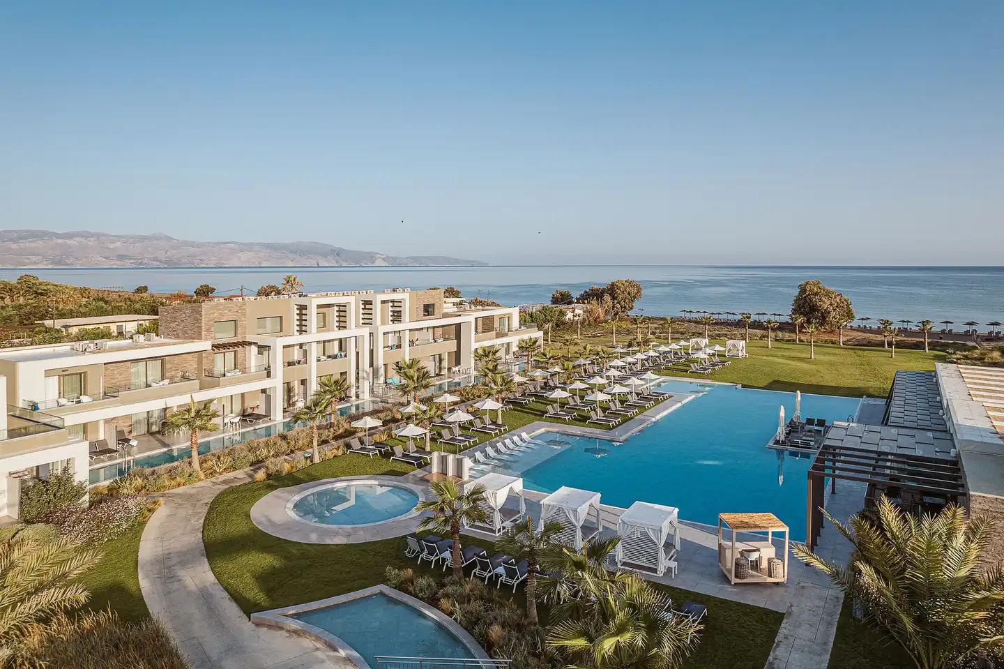 Myrion Beach Resort Terrasse