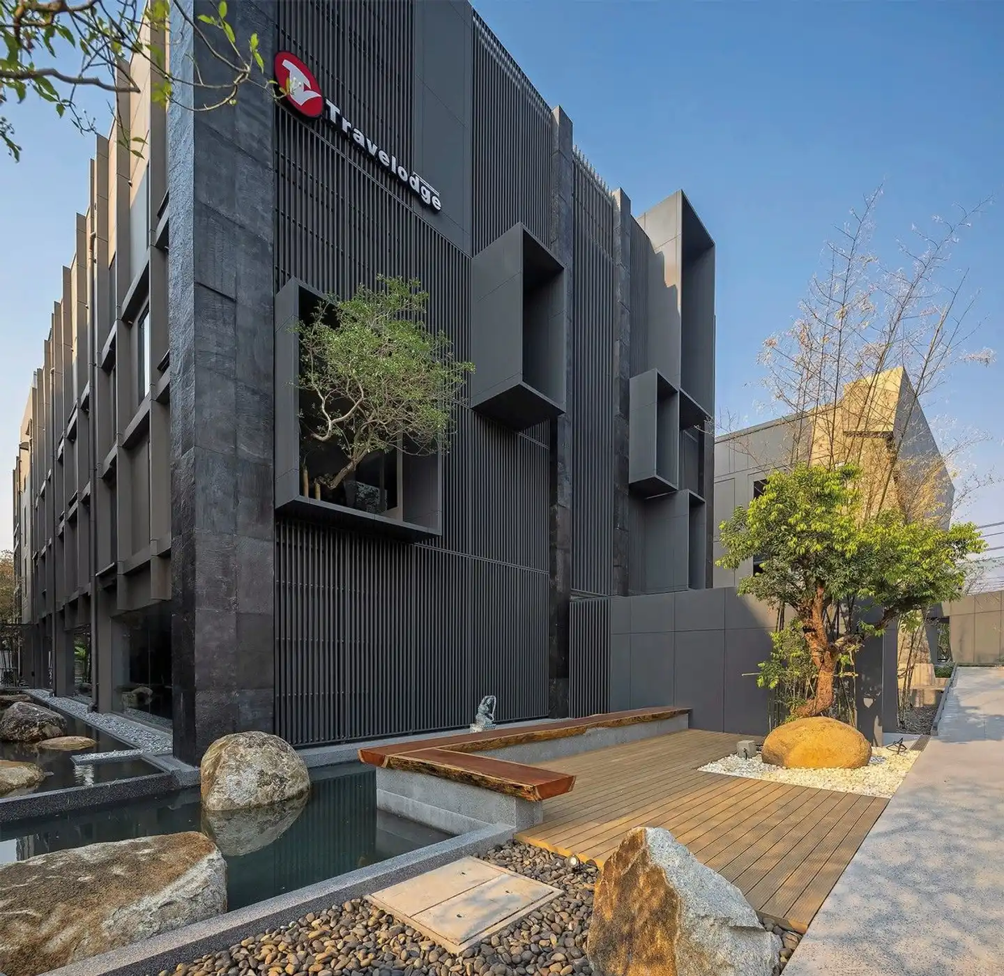 Travelodge Nimman Aussenansicht