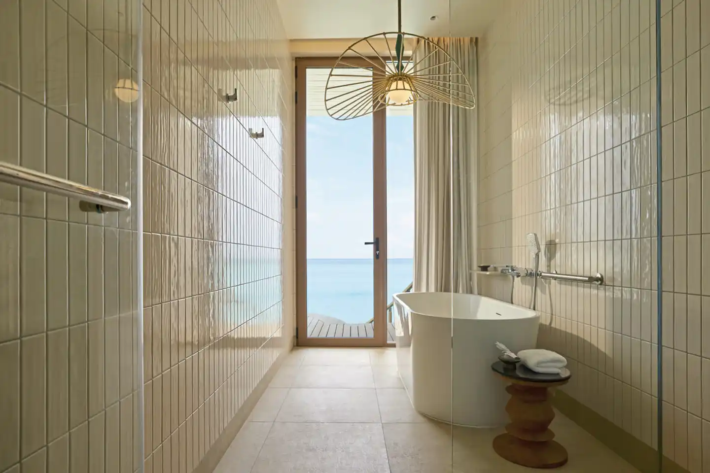 Centara Grand Lagoon Maldives Badezimmer