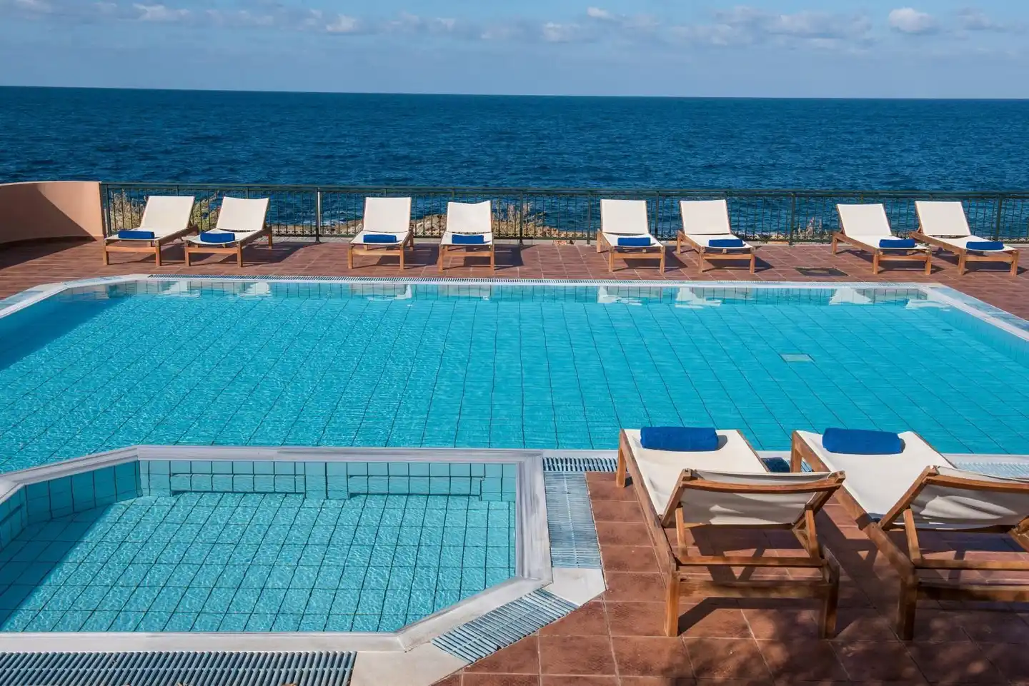KOUTRAKIS SUITES Terrasse