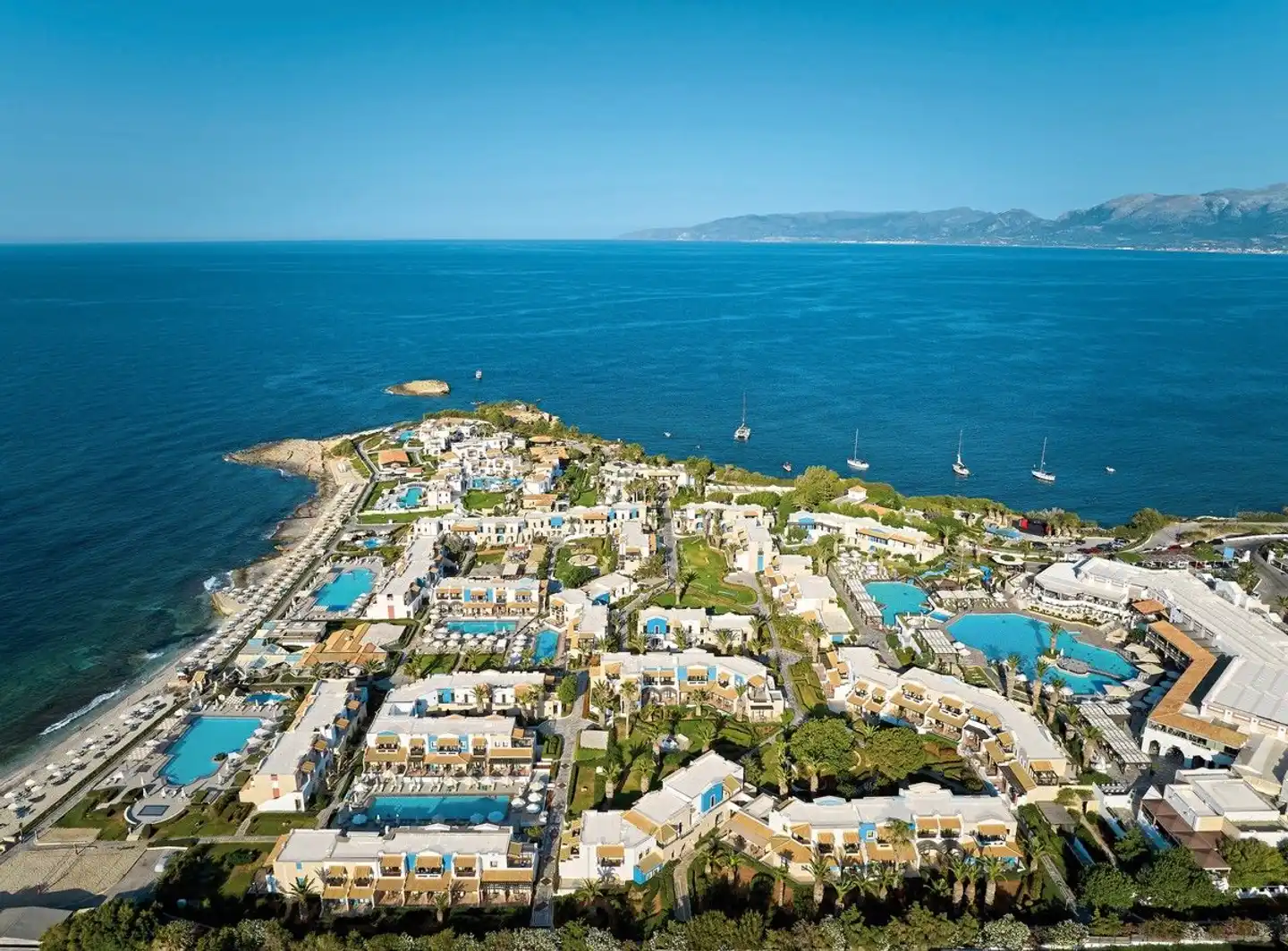 Knossos Royal Resort Aussenansicht