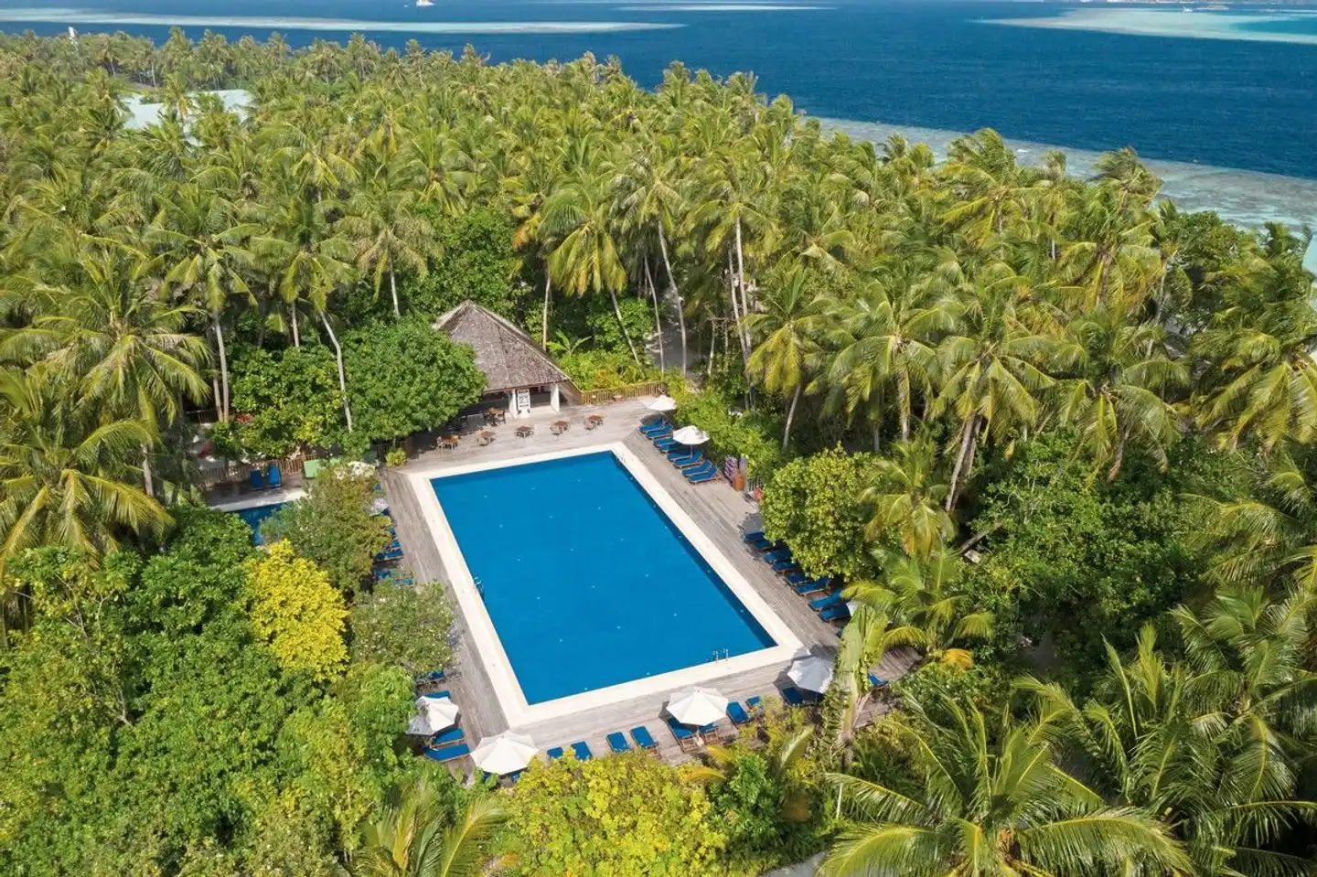 Vilamendhoo Island Resort & Spa OUTDOOR