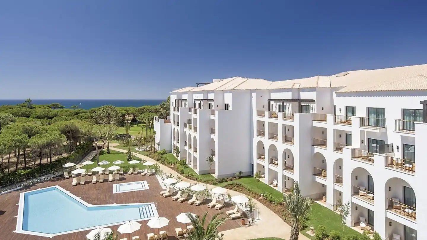 Pine Cliffs Resort: Pine Cliffs Ocean Suites & Spa Aussenansicht
