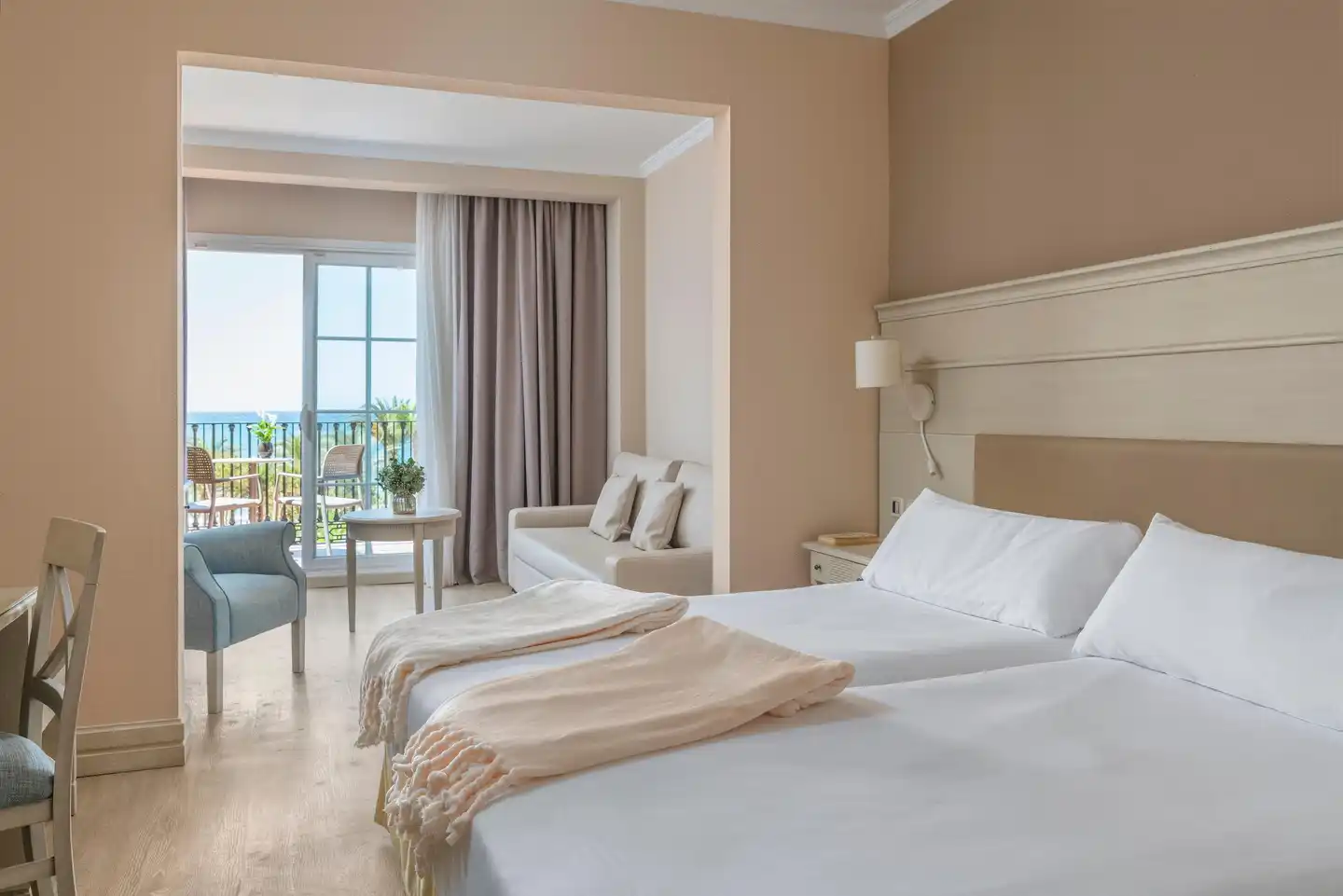 Iberostar Waves Málaga Playa ACCOMMODATION