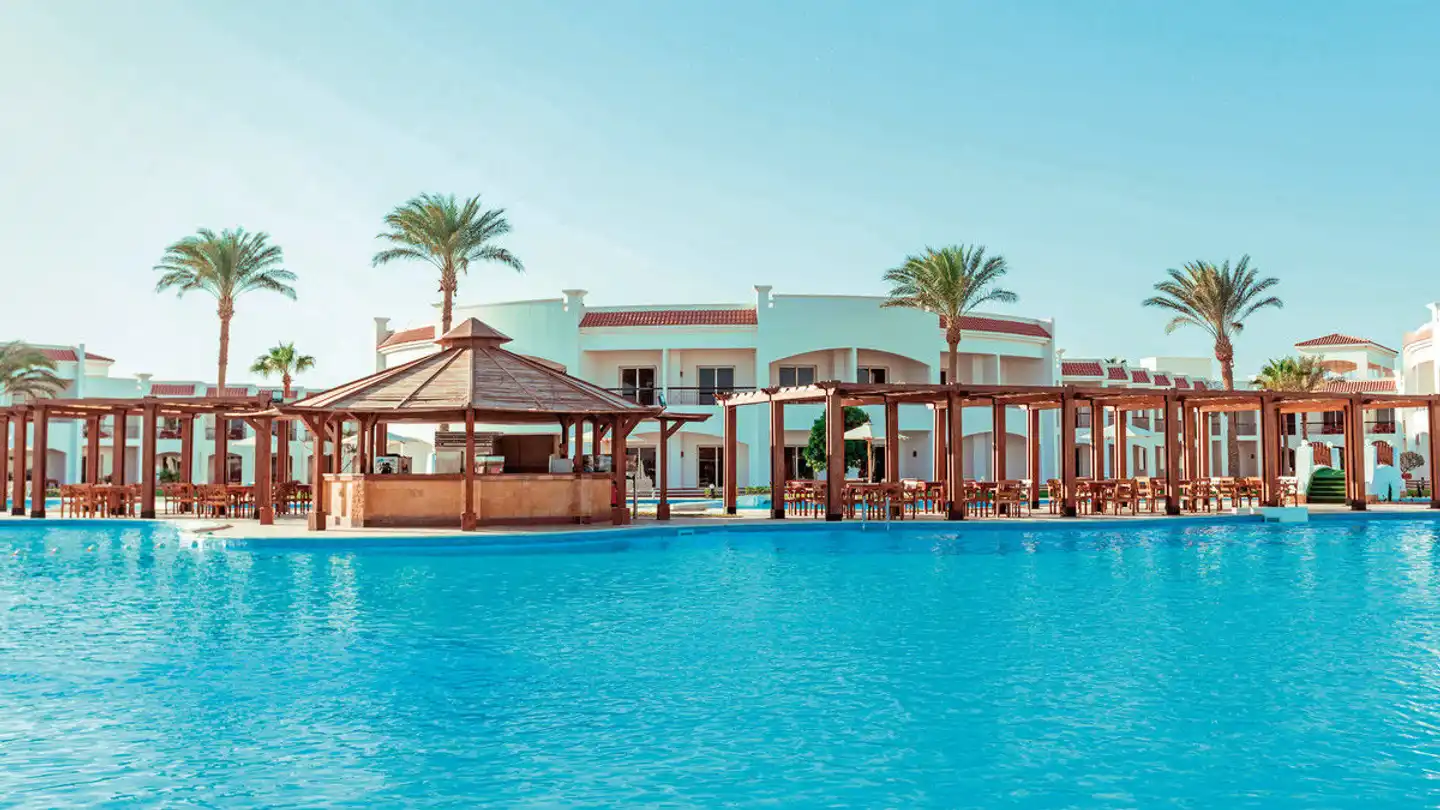 SUNRISE Alma Bay Resort Pool