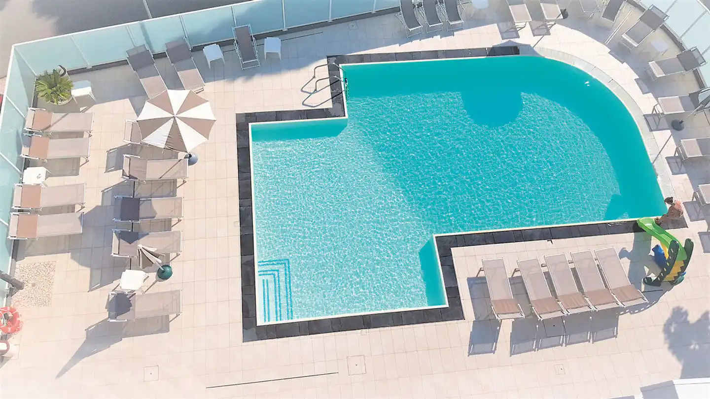 Helvetia Pool
