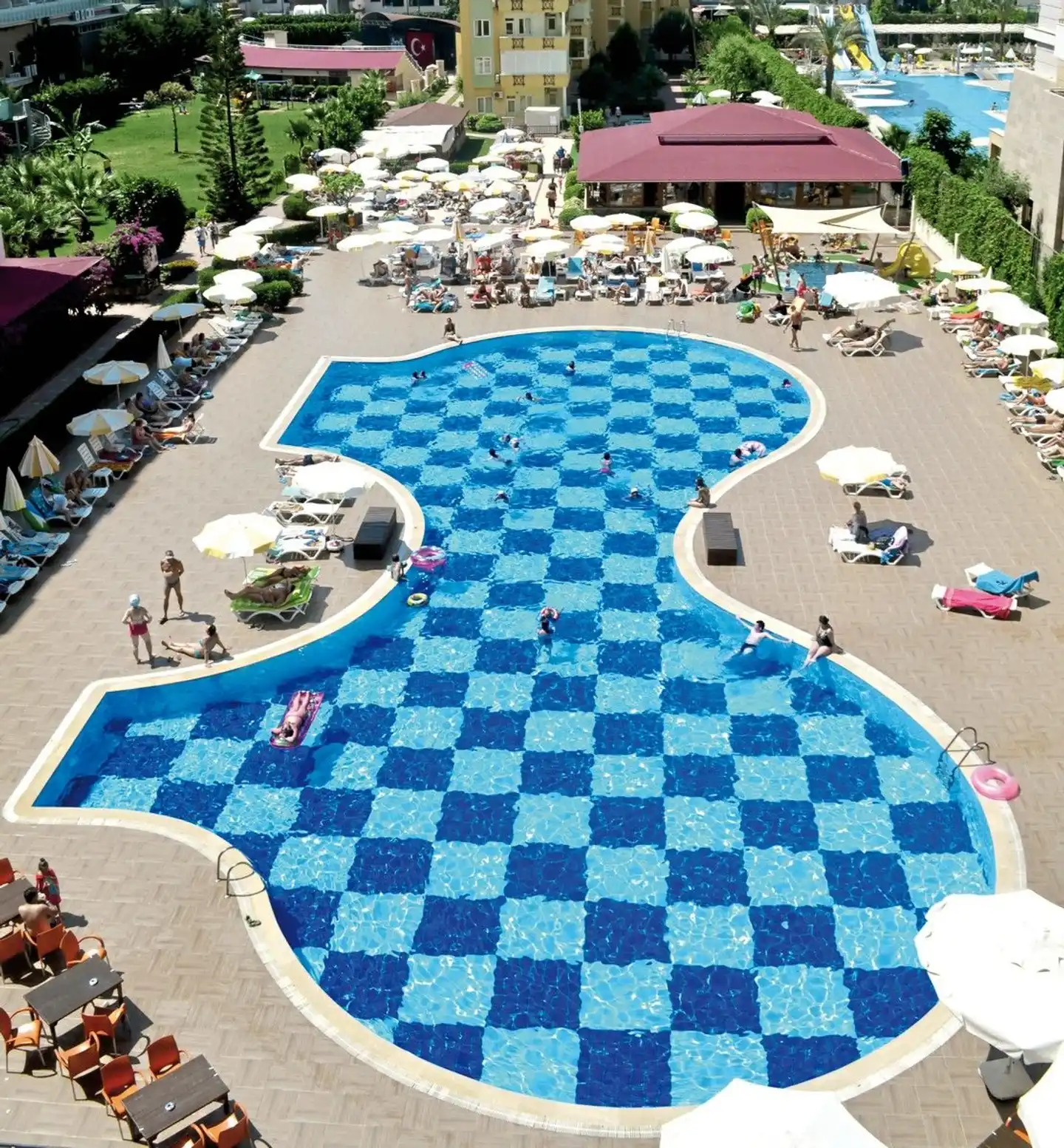 Titan Garden Pool