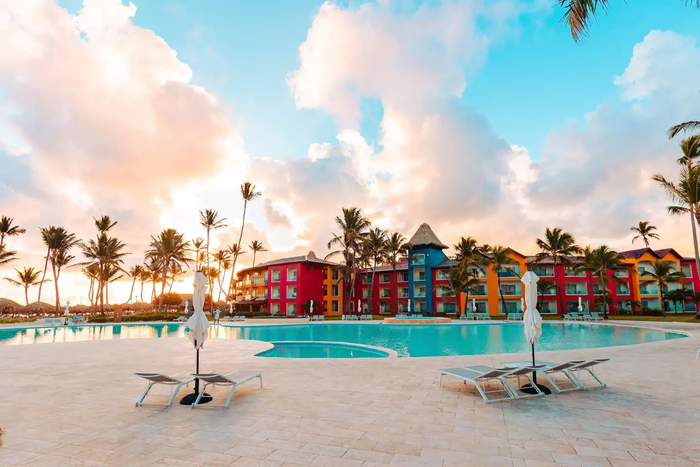 Tropical Deluxe Princess Pool