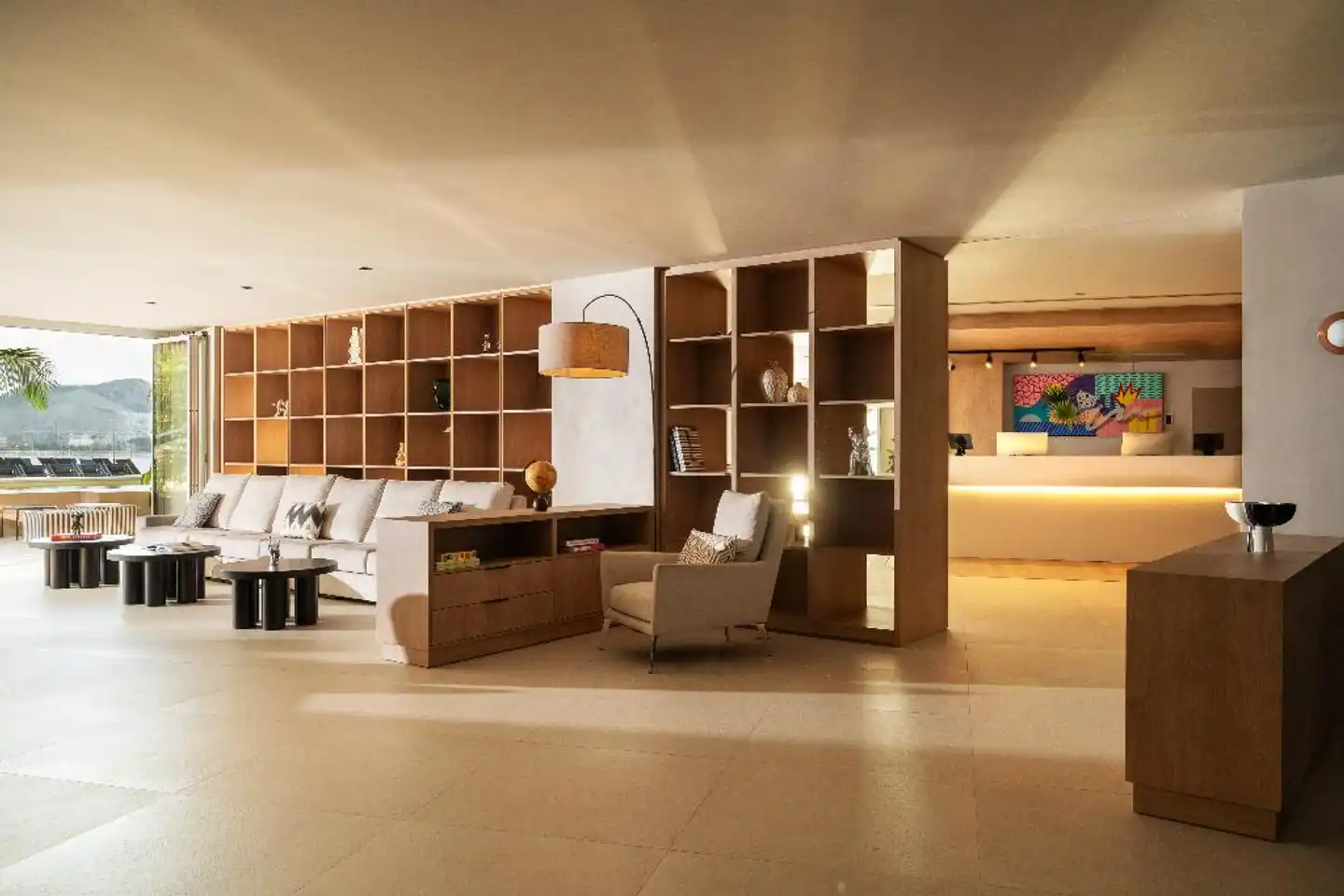INNSiDE Alicante Porta Maris Lobby