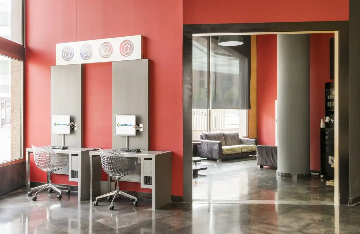 Hotel ILUNION Alcalá Norte Lobby