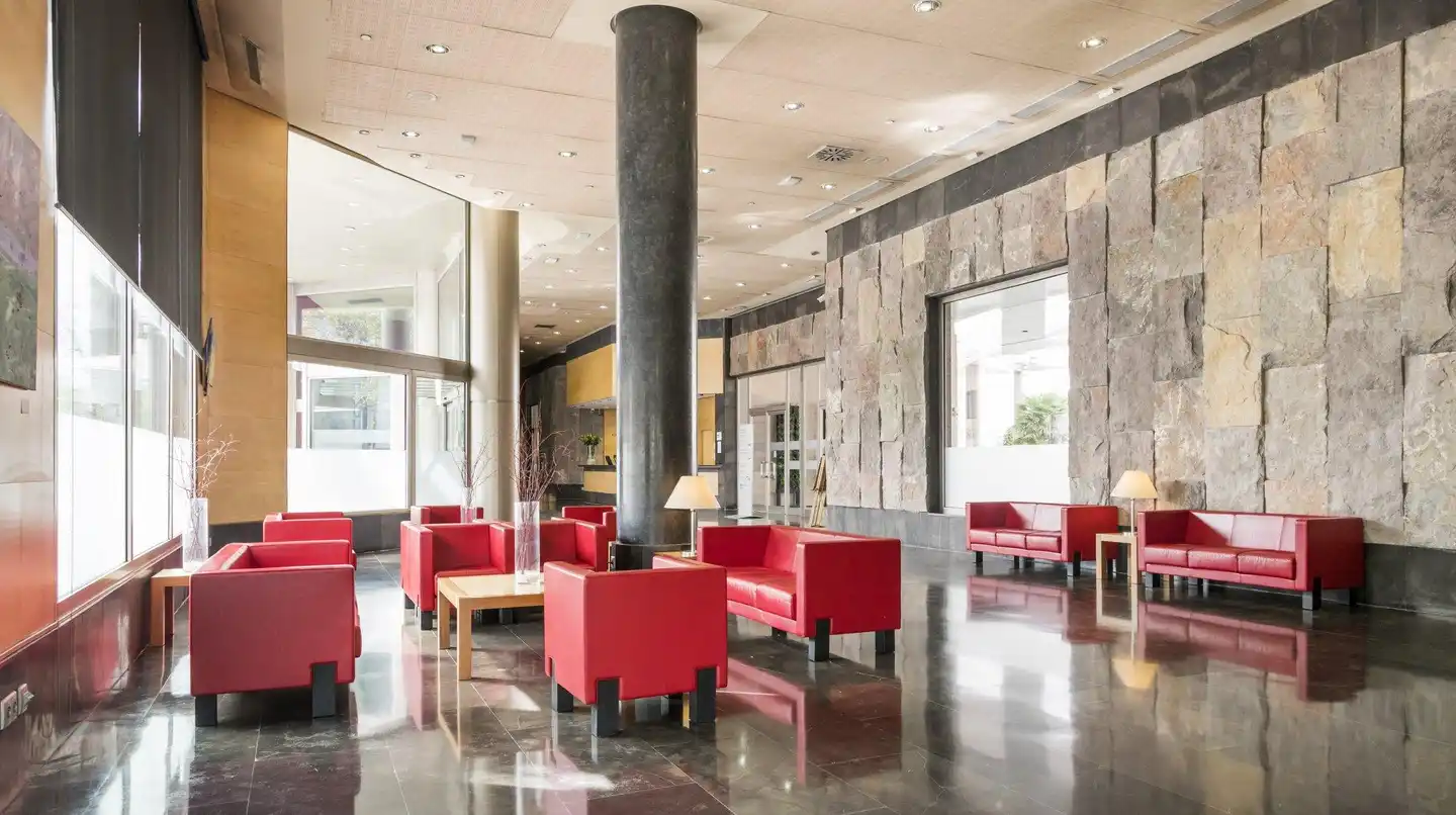 Hotel ILUNION Alcalá Norte Lobby