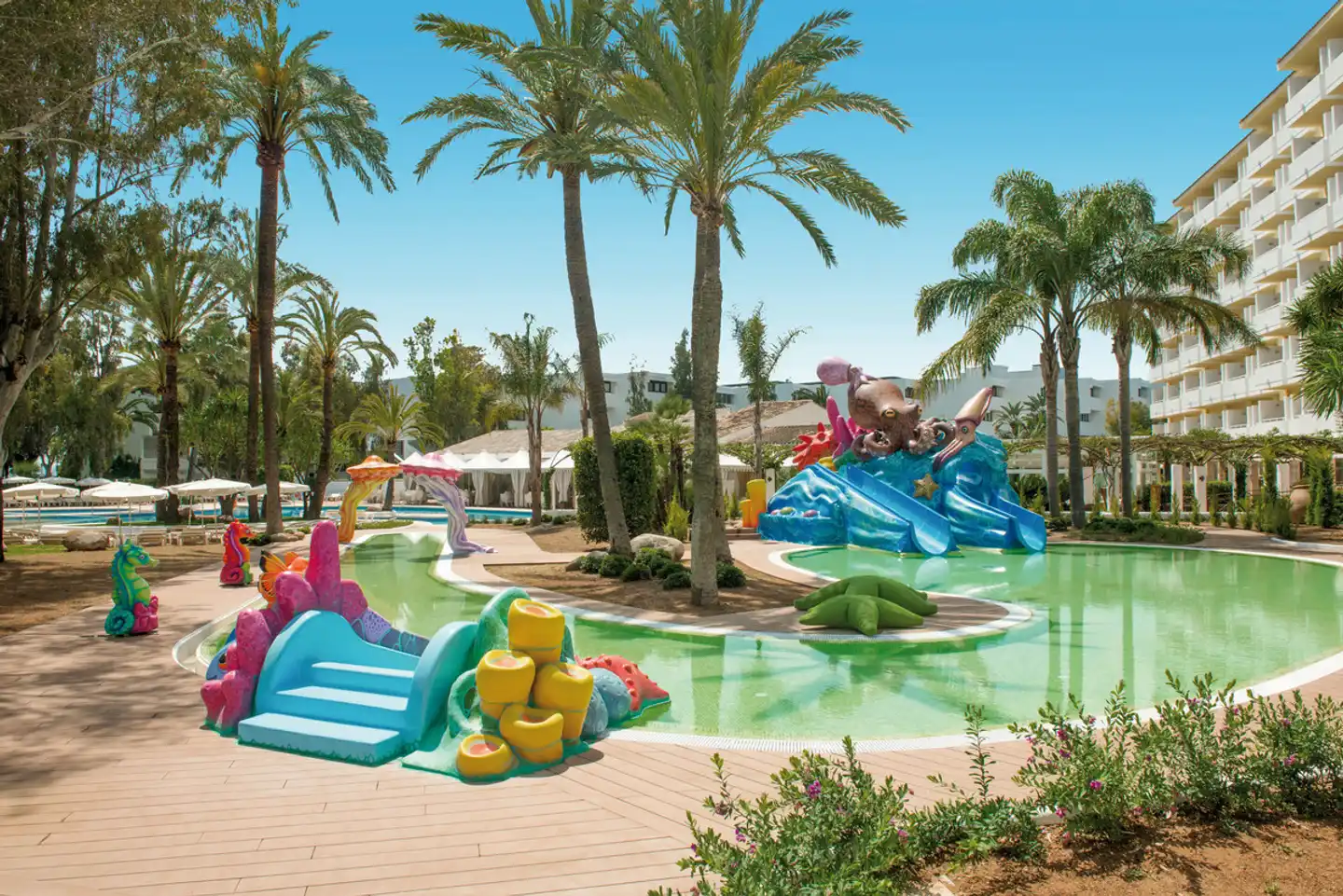 Iberostar Waves Ciudad Blanca Sport und Entertainment