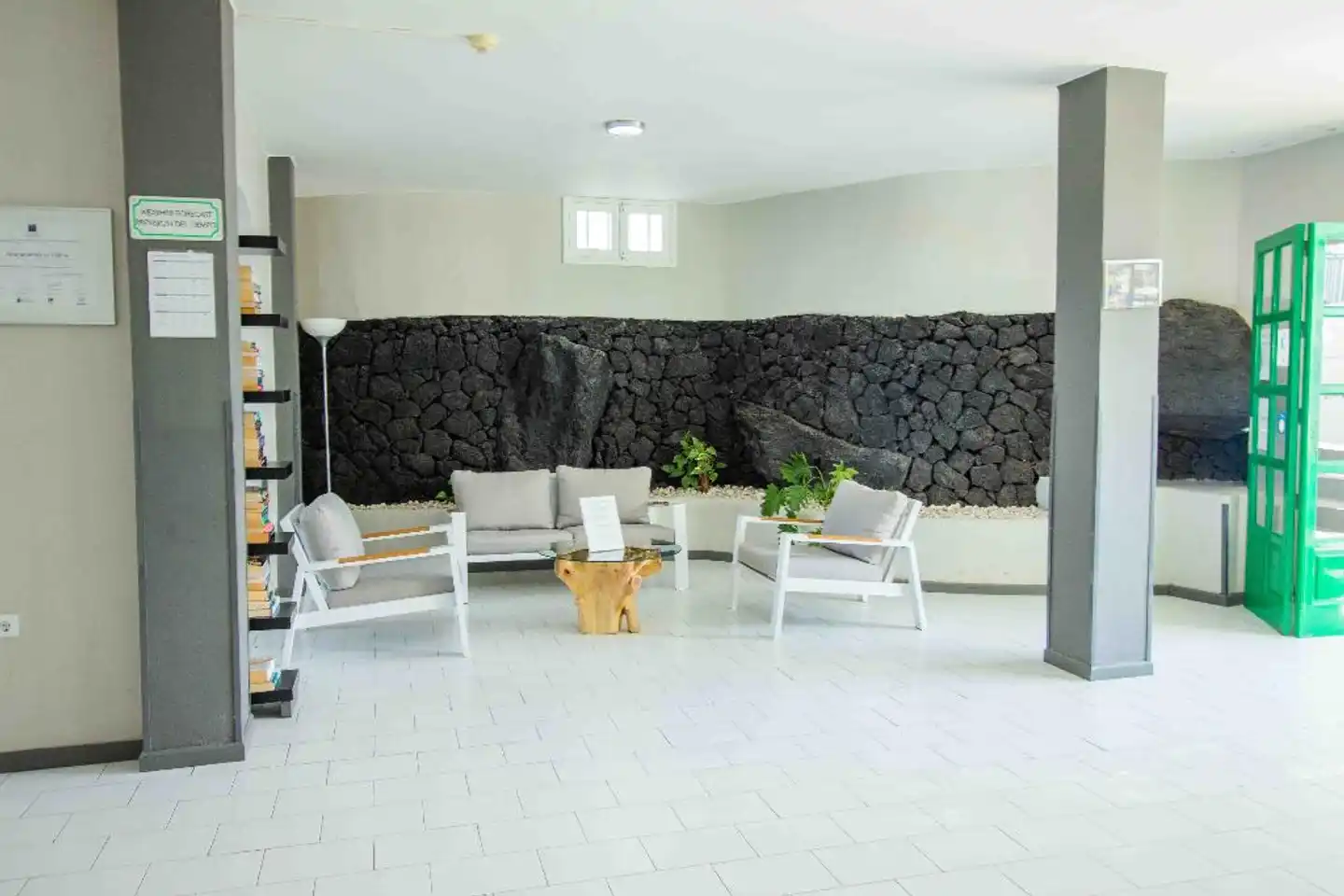 Apartamentos La Peñita Hallenbad