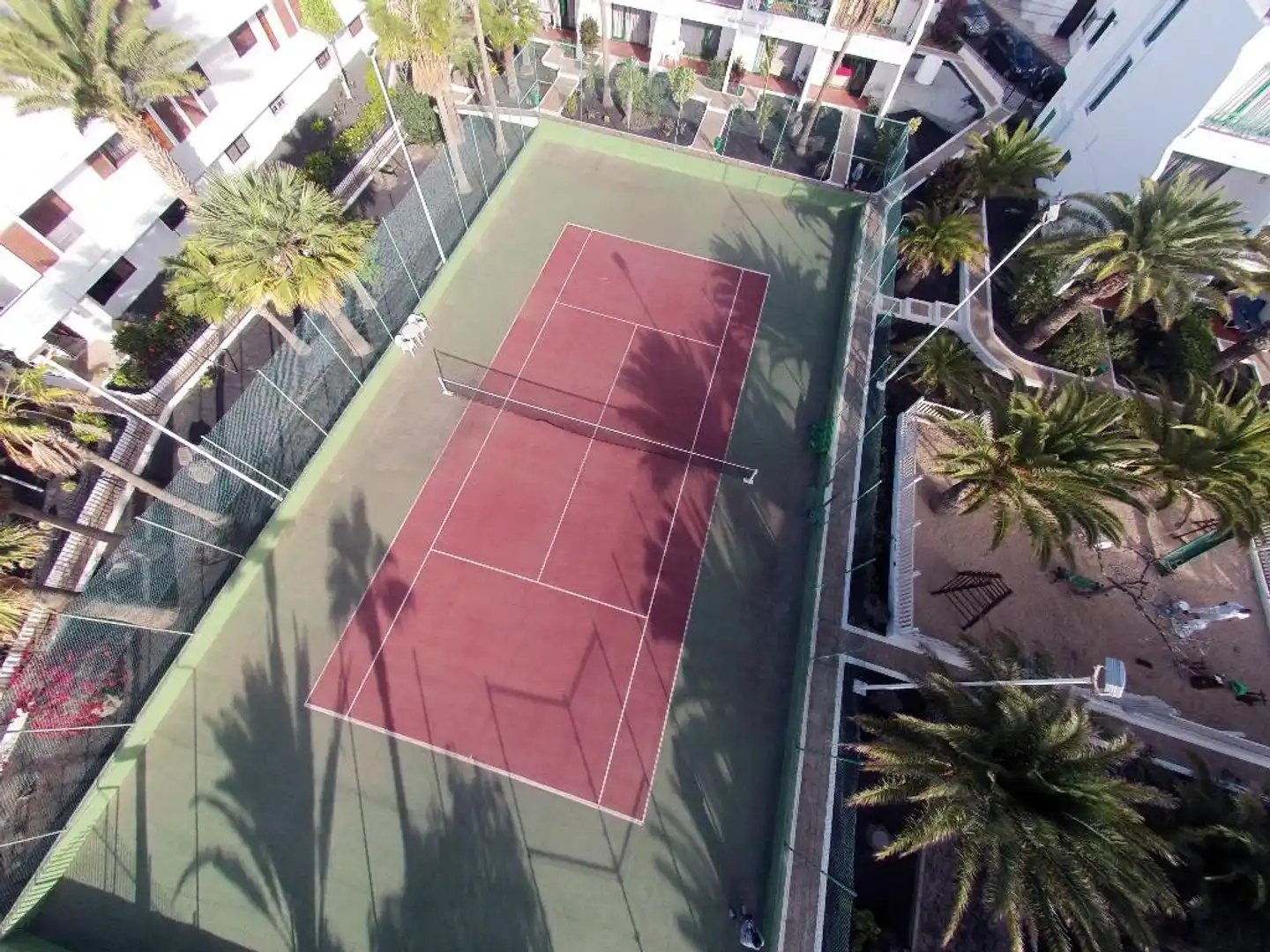 Apartamentos La Peñita Aussenansicht