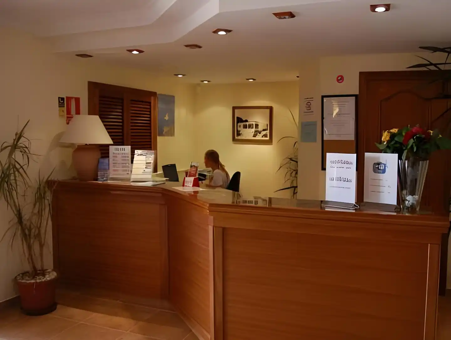 Mar y Huerta Hostal Lobby
