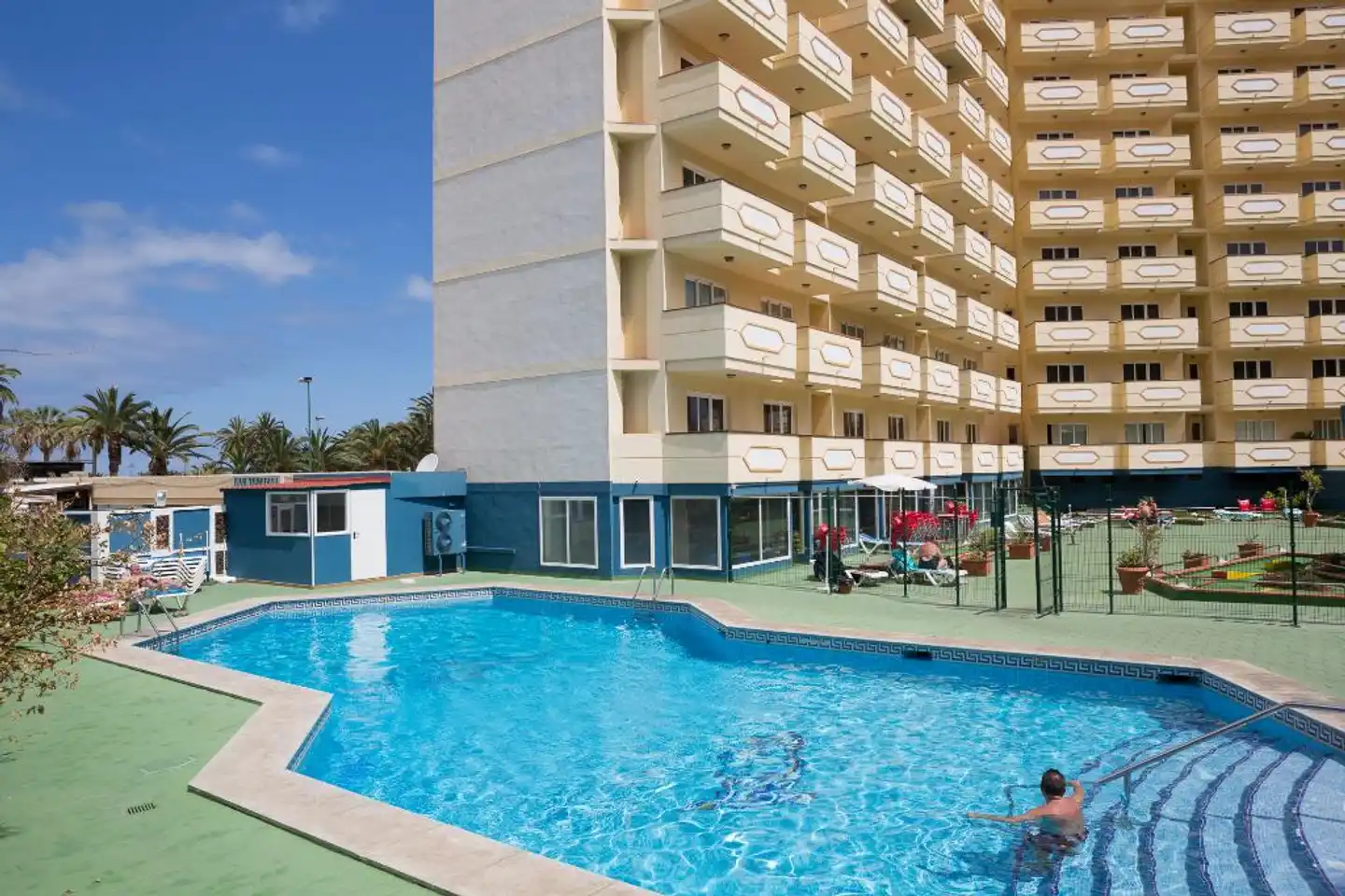 Apartamentos Teneguia Pool