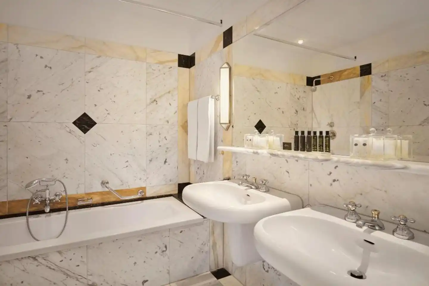 Hotel Bristol, a Luxury Collection Hotel, Vienna Badezimmer