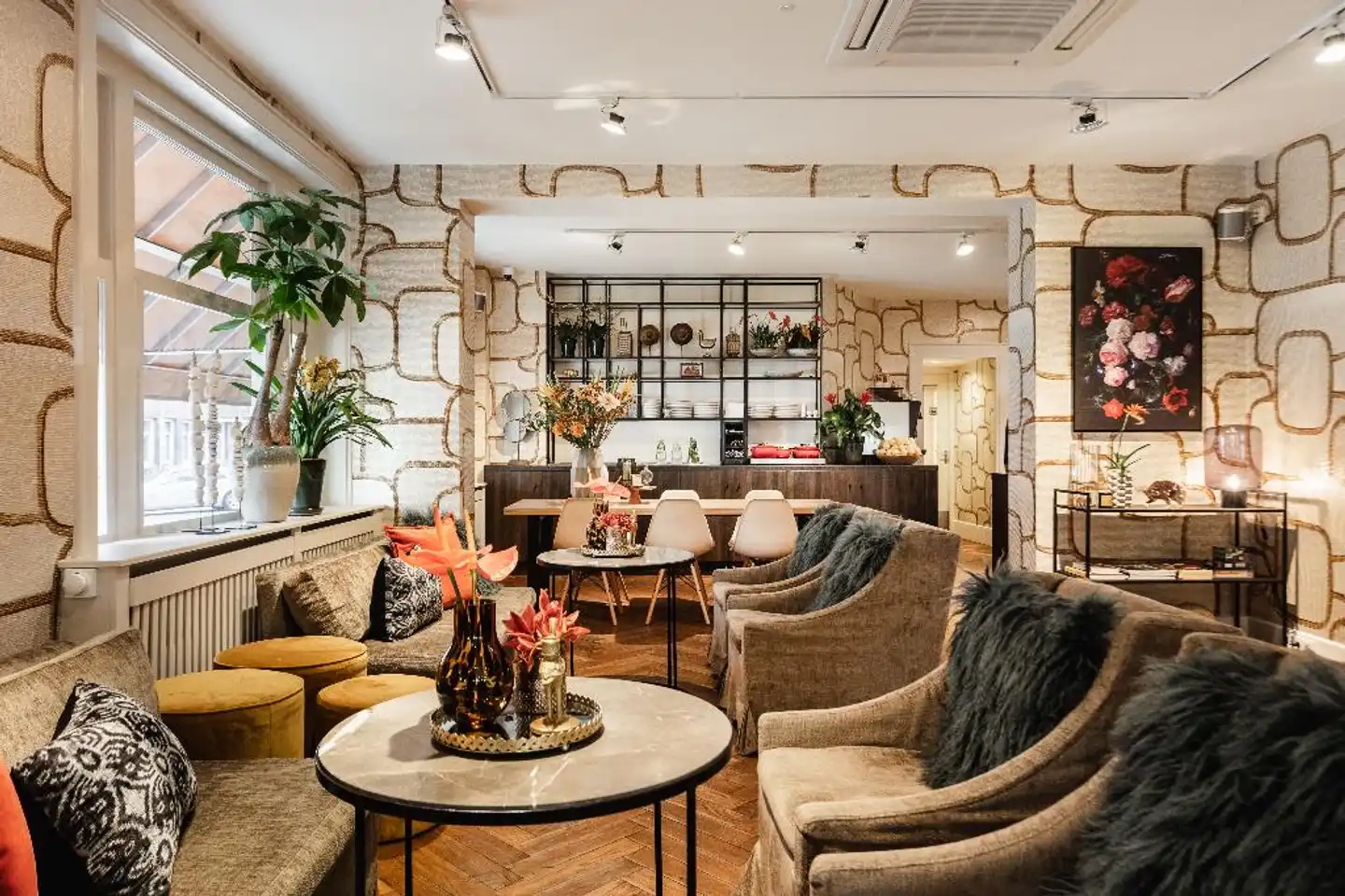 Best Western Delphi Lobby