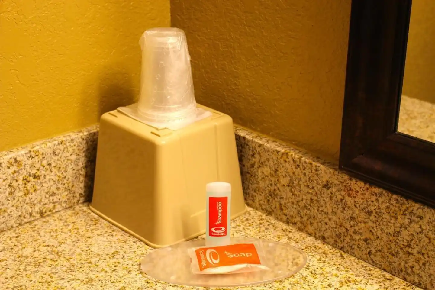 Econo Lodge University Wellness