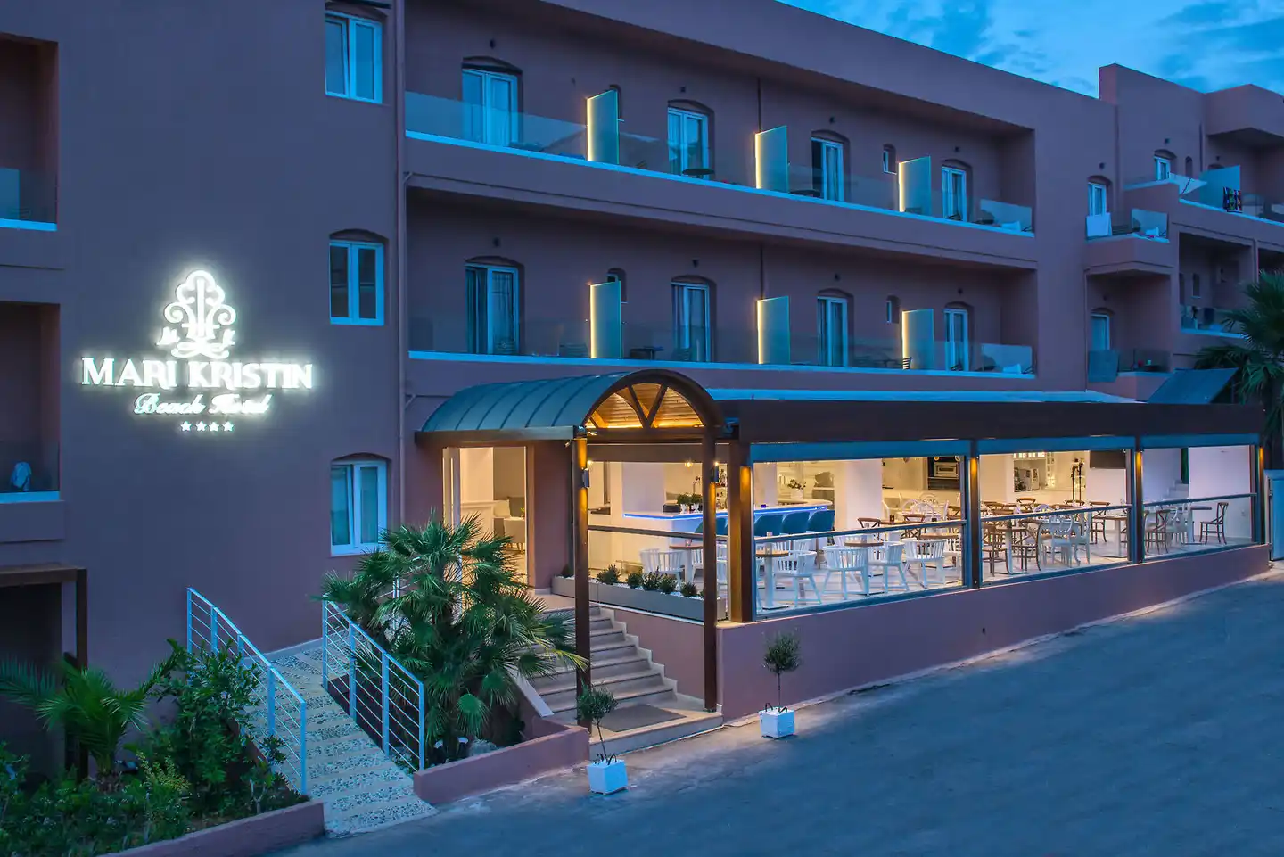 Mari - Kristin Hotel Aussenansicht